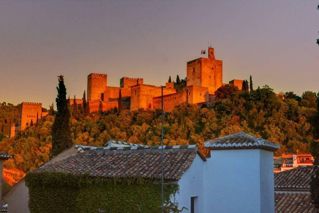 Апартаменты Breathtaking Alhambra View Balconies, Albaizyn Гранада Экстерьер фото